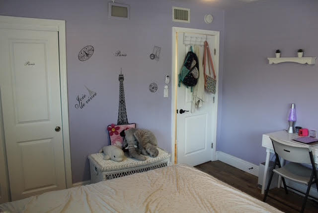 200 Lancaster Street Boca Raton, FL 33487 - Photo 37 of 43 a bedroom with a bed and a chair