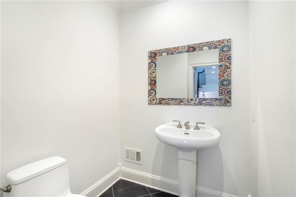 3685 Peachtree Road Northeast, Unit 10 Atlanta, GA 30319 - Photo 22 of 44