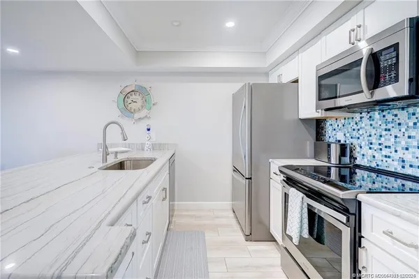 $6,000 | 5602 Northeast Gulfstream Way, Jensen Beach, FL 34957