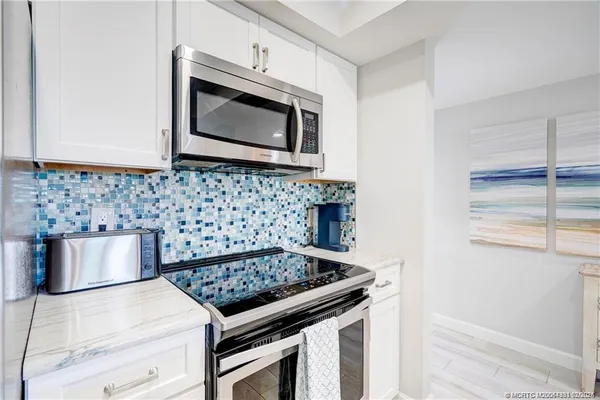 $6,000 | 5602 Northeast Gulfstream Way, Jensen Beach, FL 34957