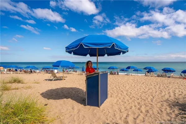 $6,000 | 5602 Northeast Gulfstream Way, Jensen Beach, FL 34957