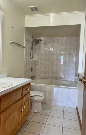 $1,900 | 5140 Shadow Creek Drive, Unit 12, Oak Forest, IL 60452