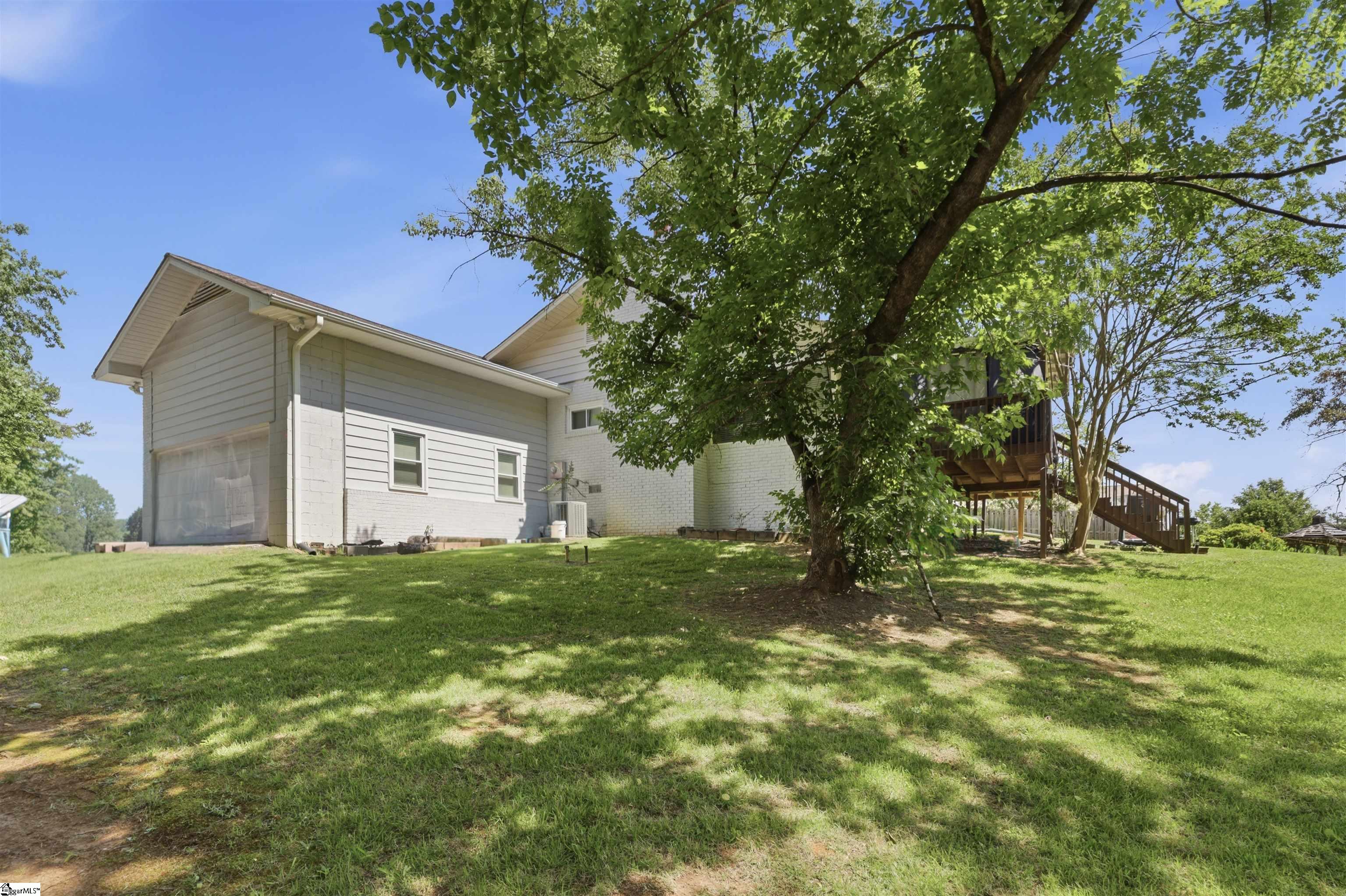 196 Raines Road Easley, SC 29640 - Photo 8 of 41
