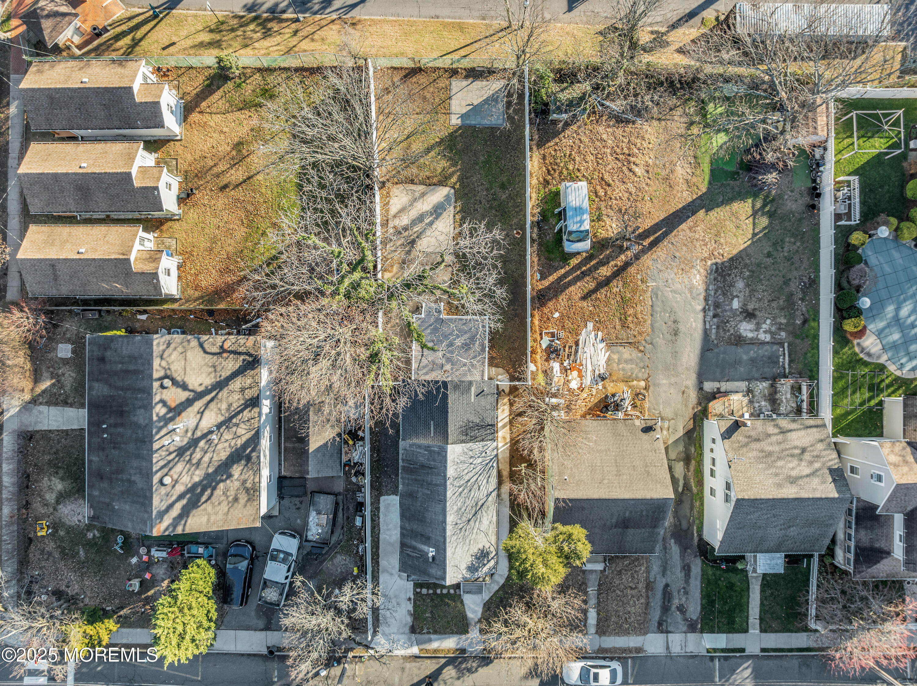 253 South Pearl Street, Unit B Red Bank, NJ 07701 - Photo 30 of 34 a front view of a building with sitting area