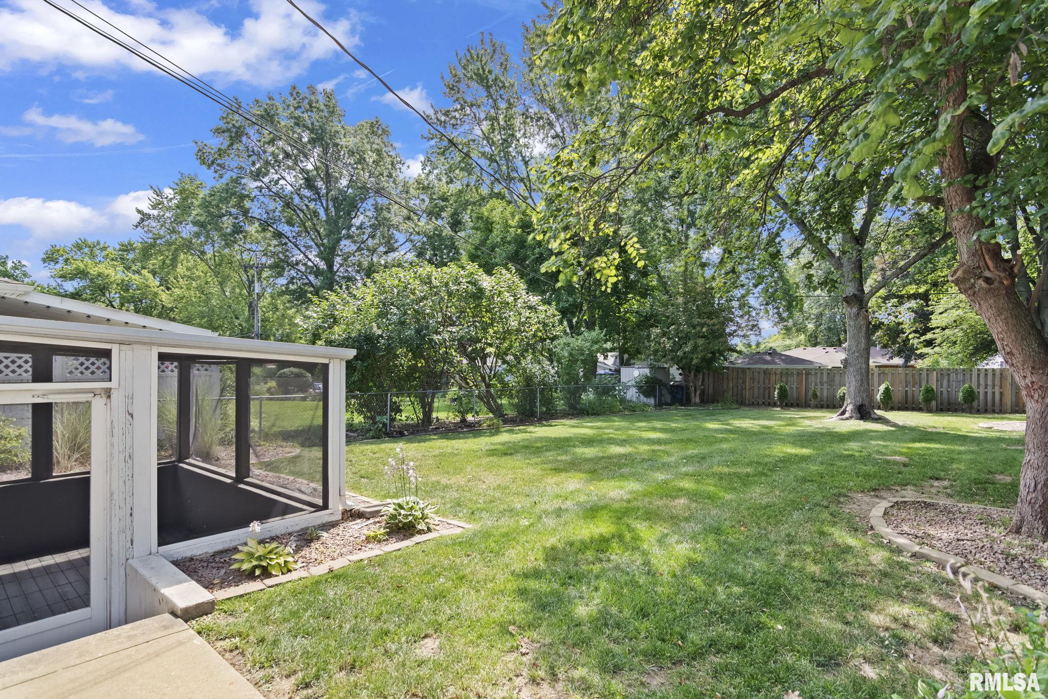 520 Witherspoon Drive Springfield, IL 62704 - Photo 35 of 39 Gallery Image 35