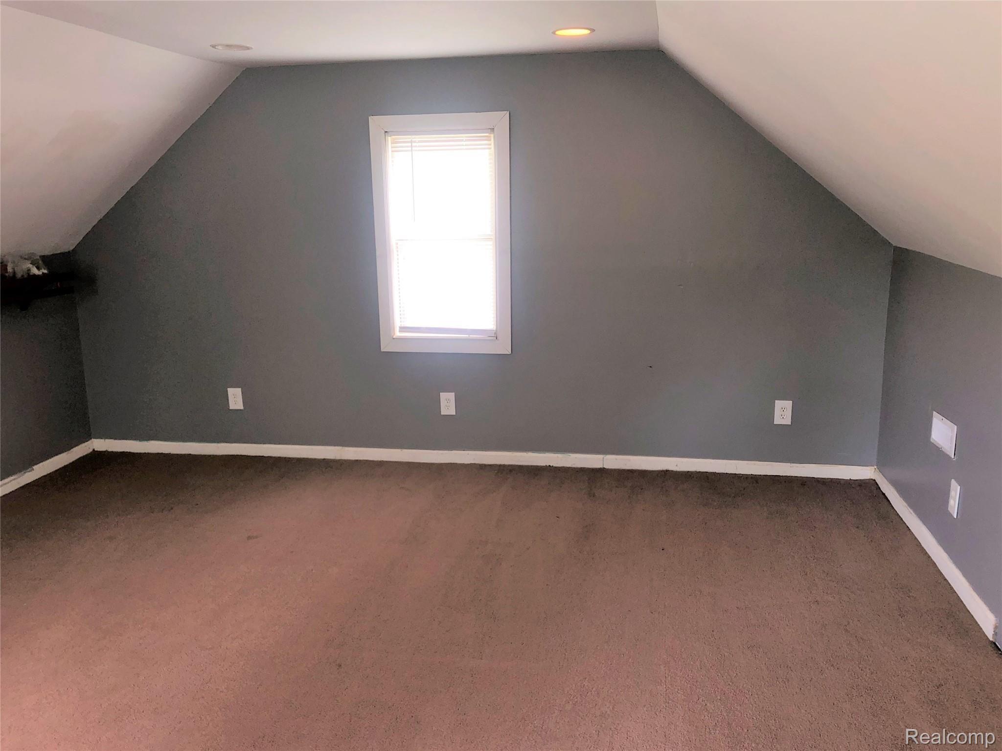 3181 Grant Road Rochester, MI 48309 - Photo 19 of 30 IMG_8176.JPG