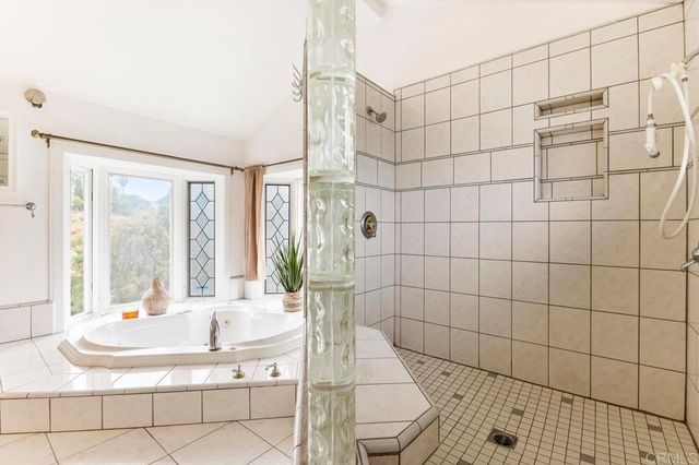 $1,550,000 | 4025 Trieste Drive, Carlsbad, CA 92010