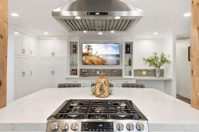 $1,550,000 | 4025 Trieste Drive, Carlsbad, CA 92010