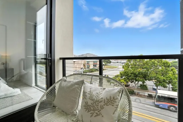 $979,000 | 889 McLellan Drive, Unit 302, South San Francisco, CA 94080