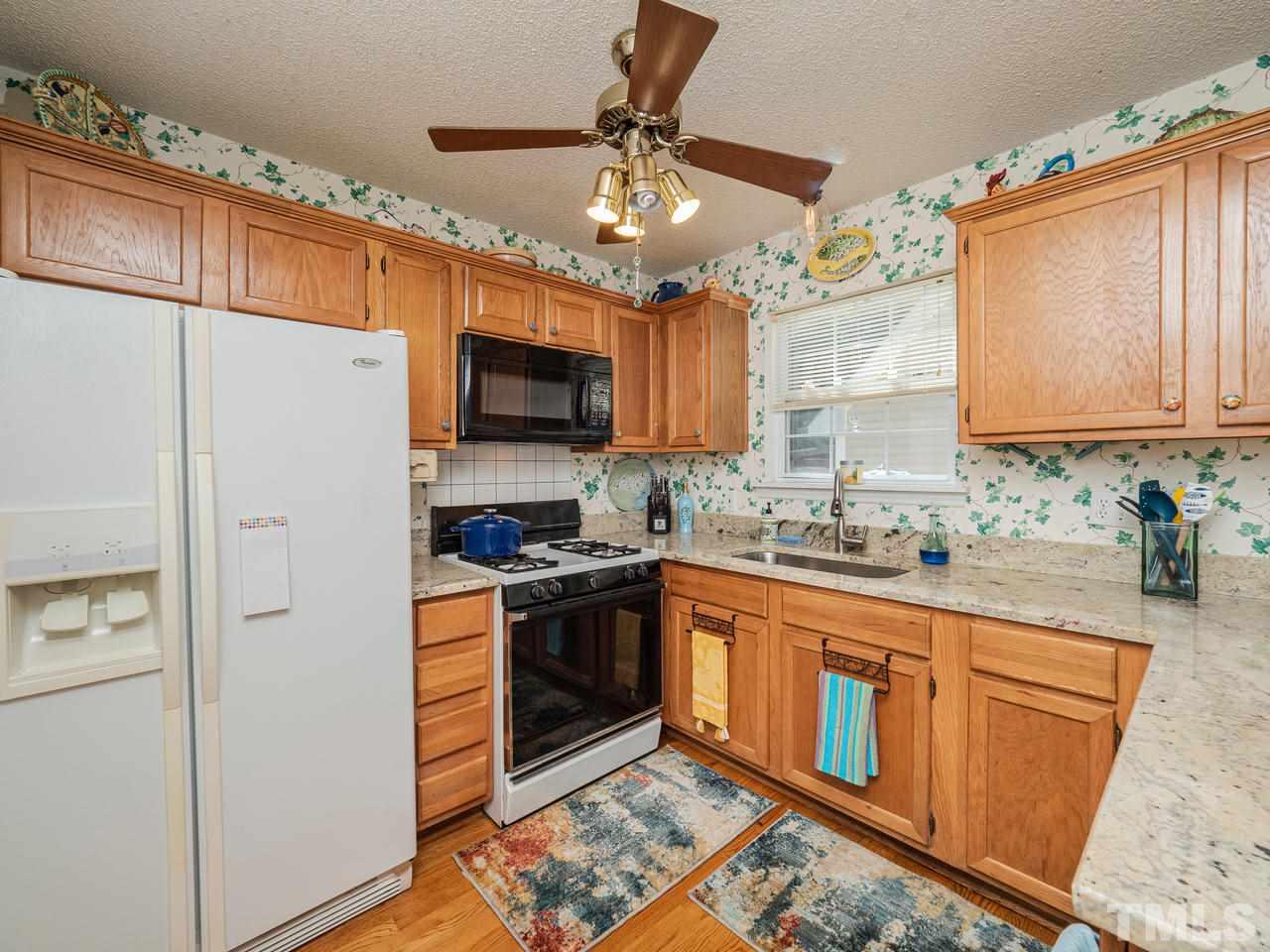 1064 Mills Street Raleigh, NC 27608 - Photo 8 of 24