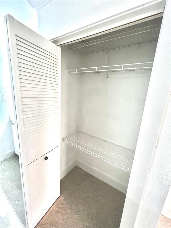 1345 Lincoln Road, Unit 1201 Miami Beach, FL 33139 - Photo 26 of 30 a bathroom with a bathtub