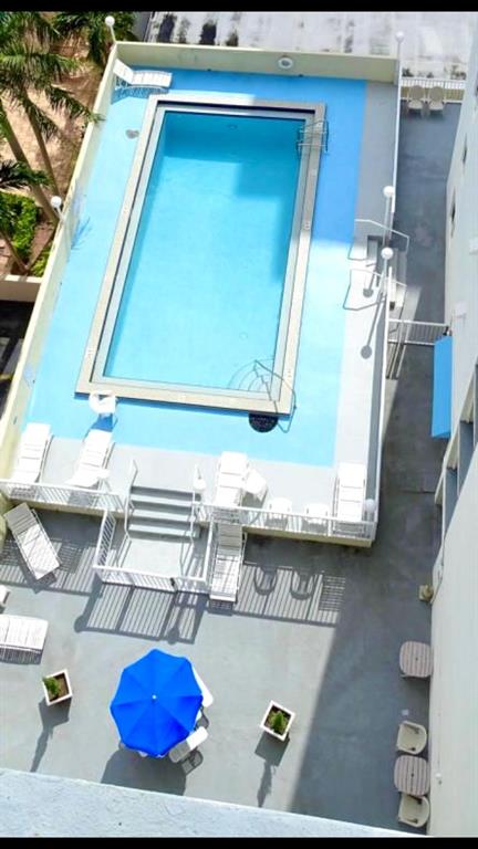 1345 Lincoln Road, Unit 1201 Miami Beach, FL 33139 - Photo 29 of 30 a view of pool table