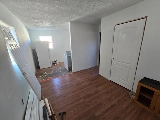 a bathroom with a bathtub and toilet