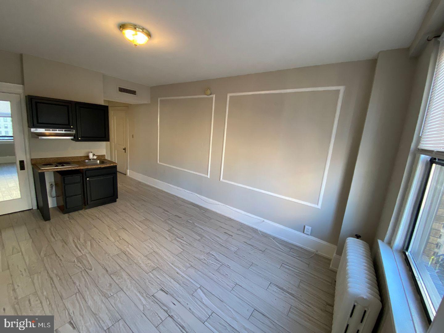 1324 Locust Street, Unit 1111 Philadelphia, PA 19107 - Photo 4 of 11