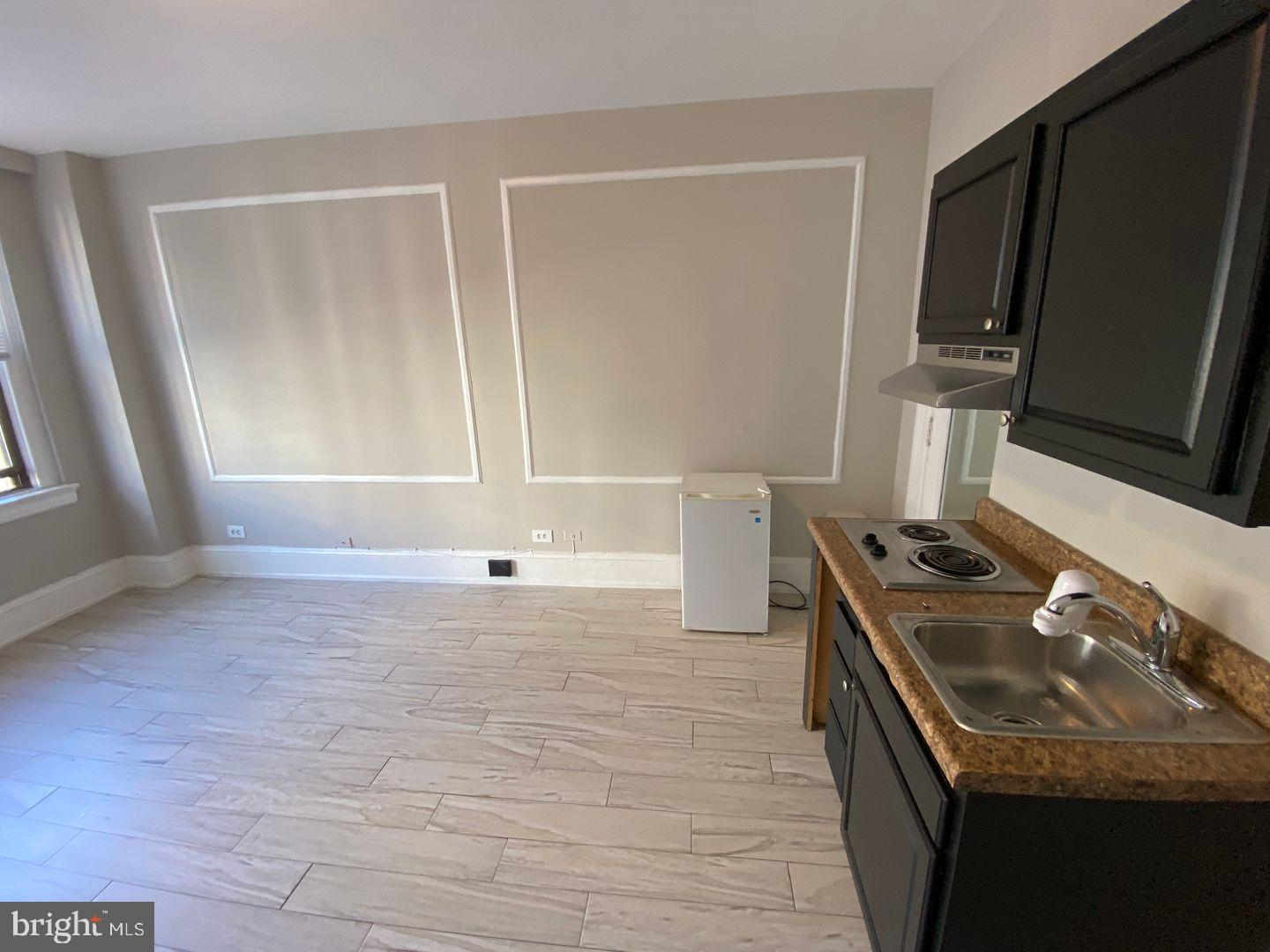 1324 Locust Street, Unit 1111 Philadelphia, PA 19107 - Photo 5 of 11