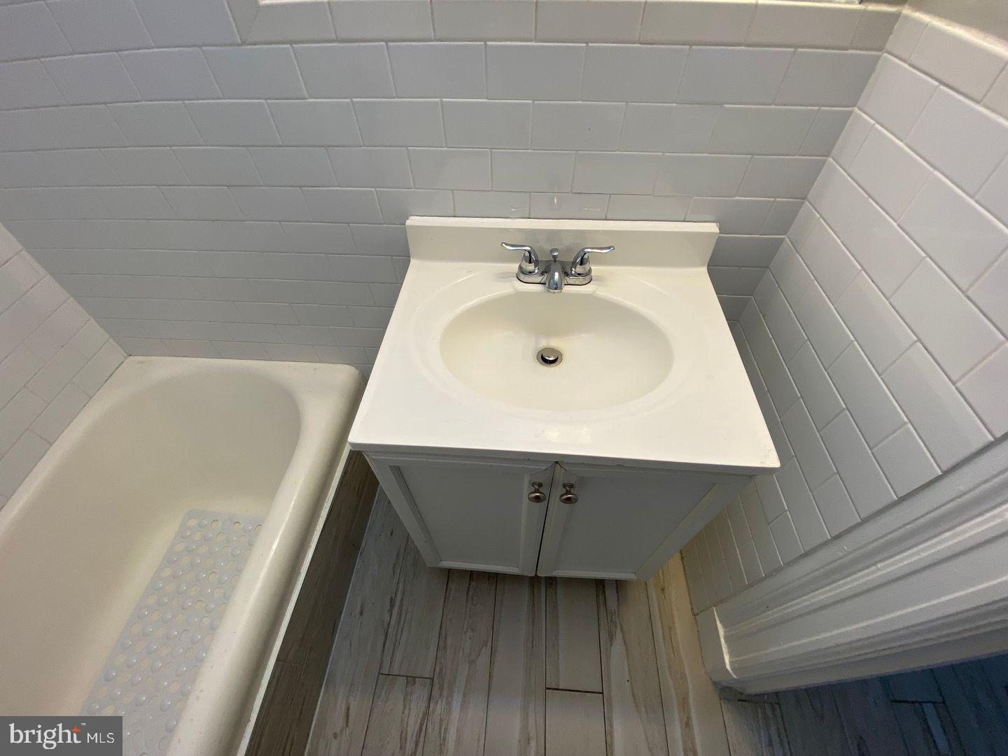 1324 Locust Street, Unit 1111 Philadelphia, PA 19107 - Photo 9 of 11