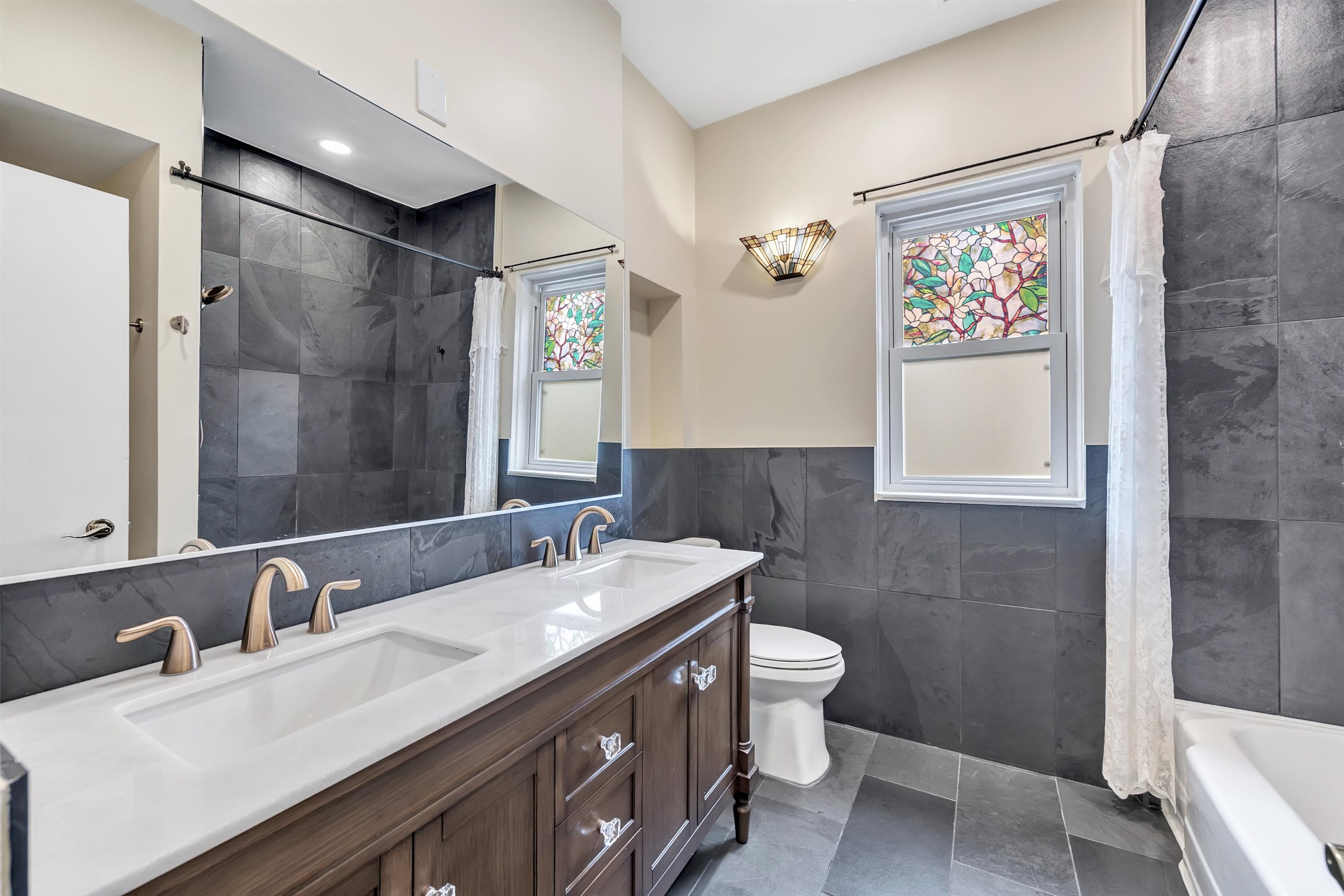 715 West 5th Street Appleton, WI 54914 - Photo 17 of 41