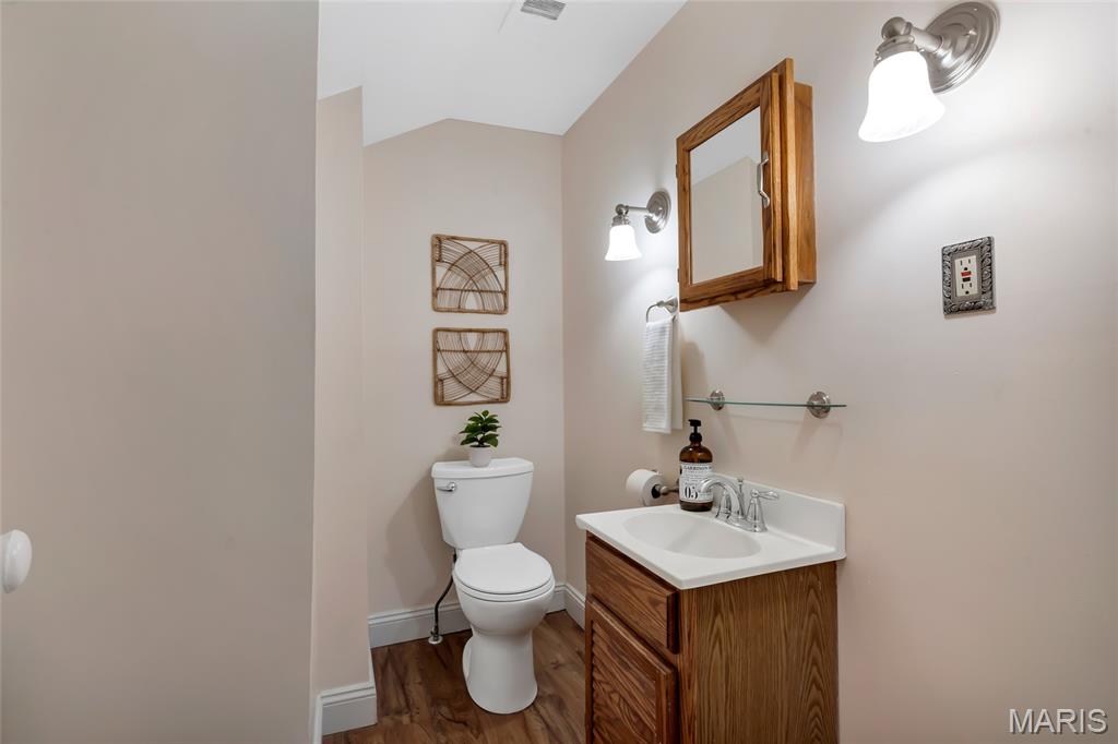 7572 Hiawatha Avenue Richmond Heights, MO 63117 - Photo 16 of 28