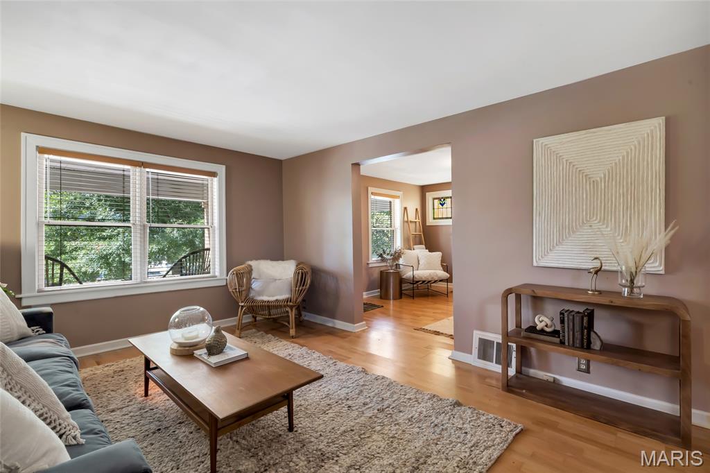 7572 Hiawatha Avenue Richmond Heights, MO 63117 - Photo 7 of 28