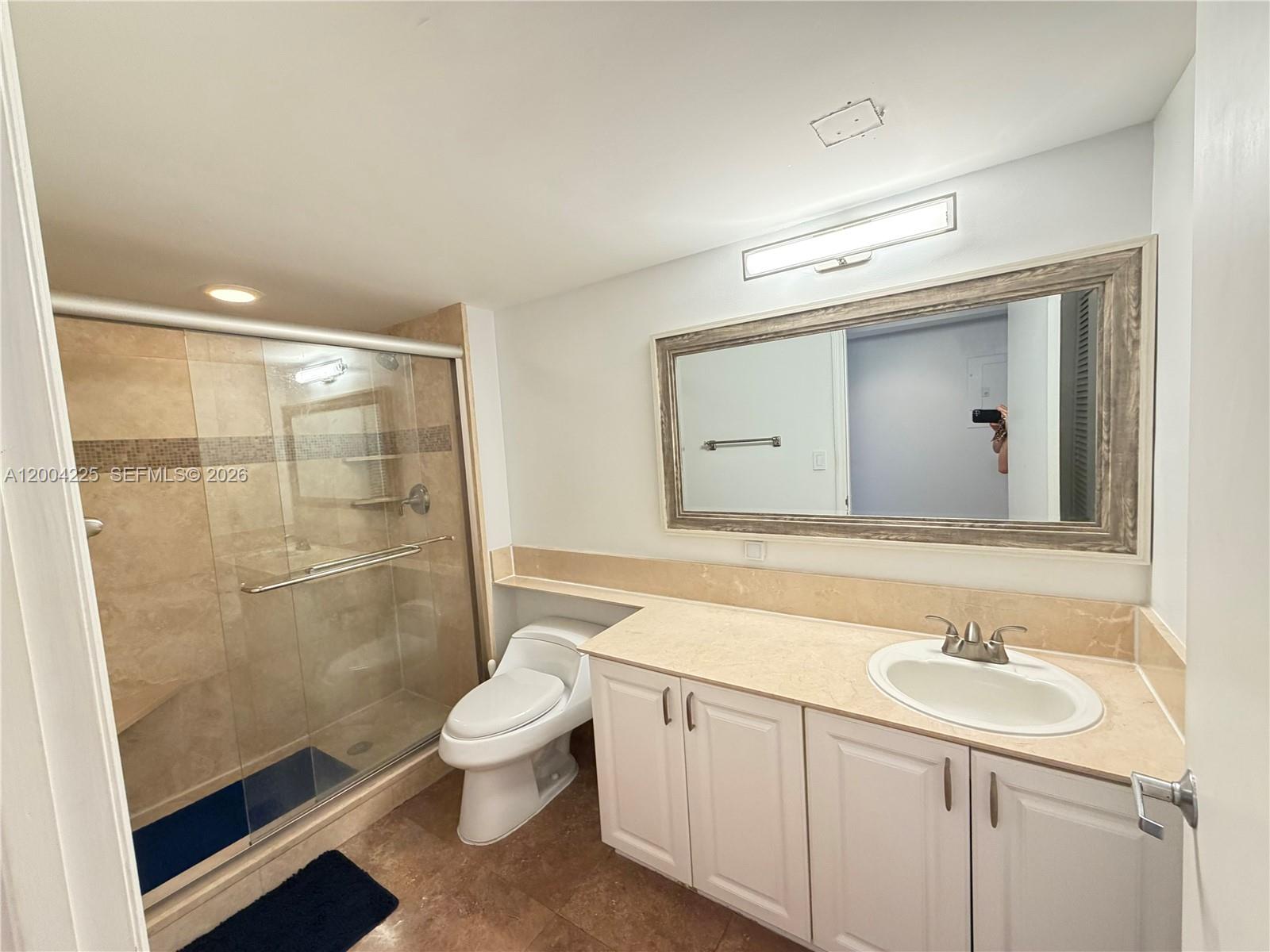 90 Alton Road, Unit 301 Miami Beach, FL 33139 - Photo 5 of 18 Photo 5