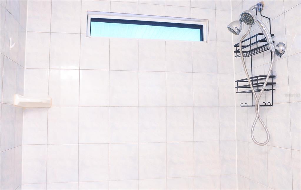 630 Carpenter Road Orlando, FL 32833 - Photo 20 of 23 a bathroom with a shower