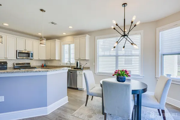$800,000 | 27 Potter Road, Hillsborough, NJ 08844
