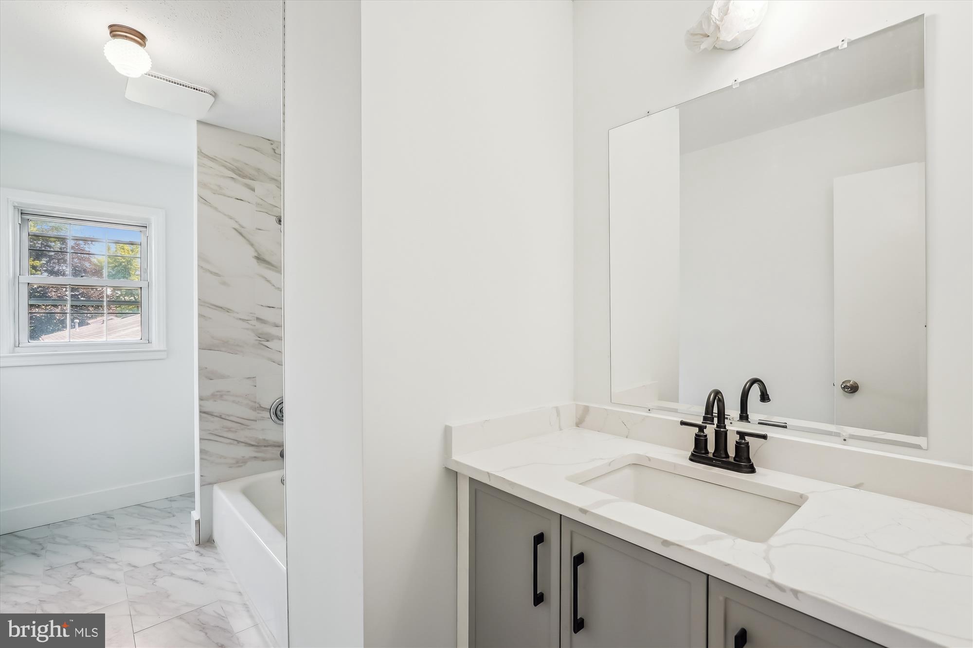 110 Carter Place Winchester, VA 22602 - Photo 23 of 49 Upper L - New Social Bath