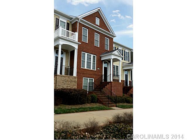 589 6th Baxter Crossing, Unit 5 Fort Mill, SC 29708 - Photo 1 of 12 a front view of a house