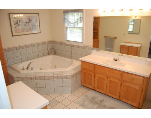 35 Field Pond Road Milford, MA 01757 - Photo 9 of 10 Gallery Image 9