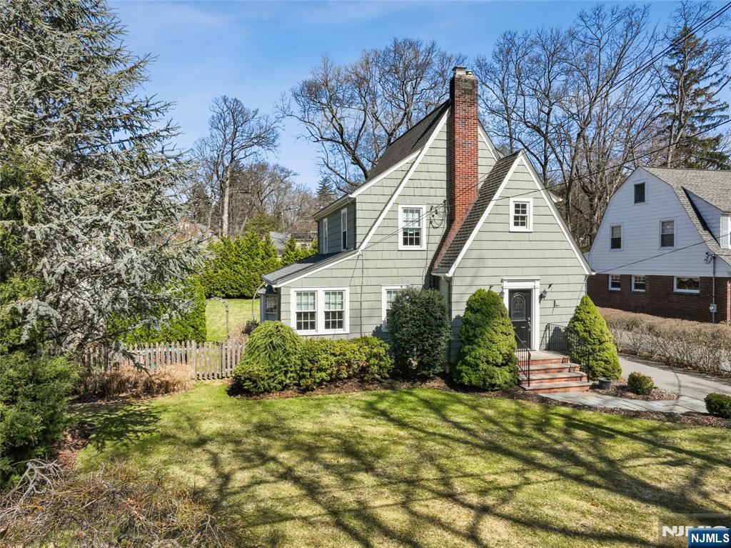 25 Bowers Road Caldwell, NJ 07006 - Photo 3 of 37