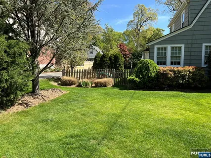 $839,000 | 25 Bowers Road, Caldwell, NJ 07006
