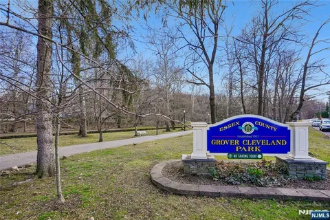 $839,000 | 25 Bowers Road, Caldwell, NJ 07006