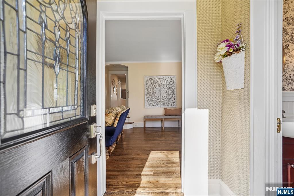 25 Bowers Road Caldwell, NJ 07006 - Photo 4 of 37