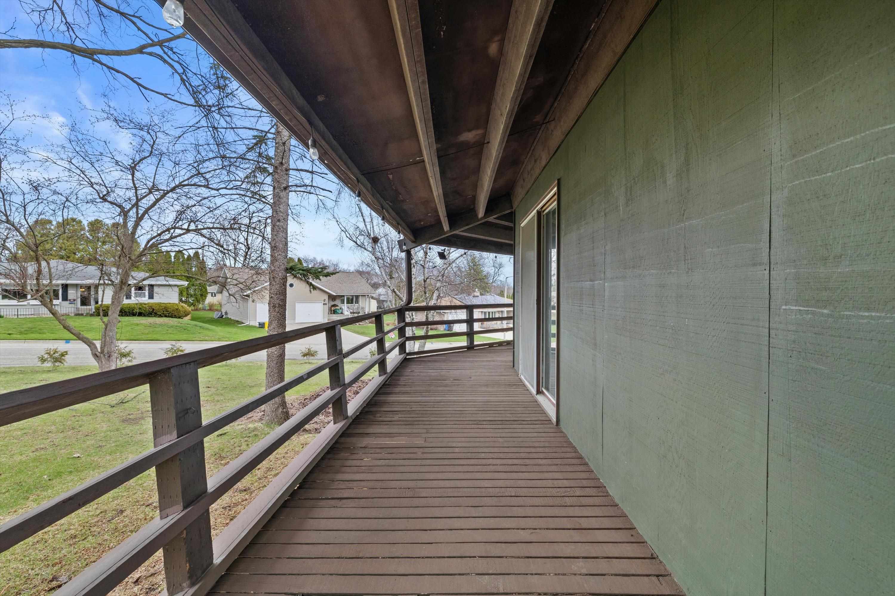 2607 Crestview Court Monroe, WI 53566 - Photo 28 of 31