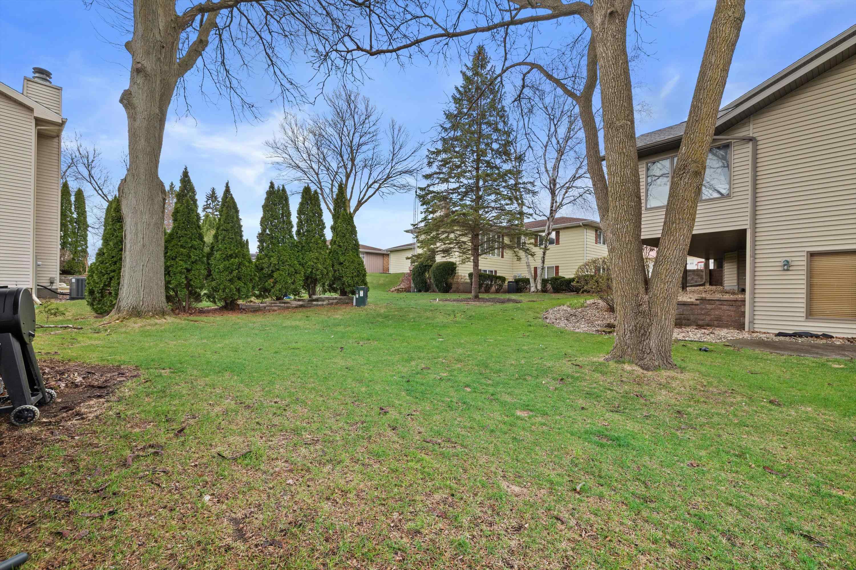 2607 Crestview Court Monroe, WI 53566 - Photo 29 of 31