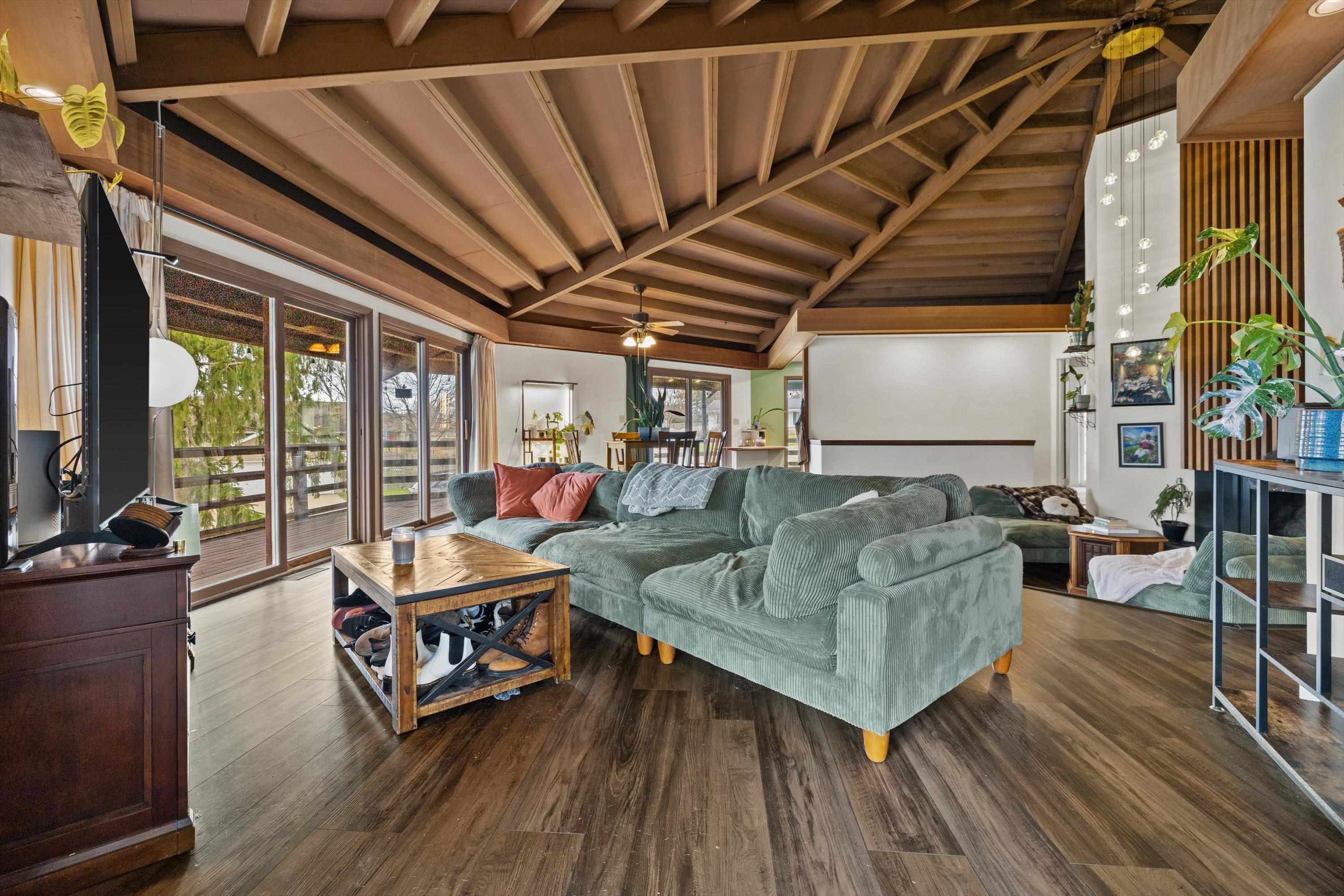 2607 Crestview Court Monroe, WI 53566 - Photo 3 of 31