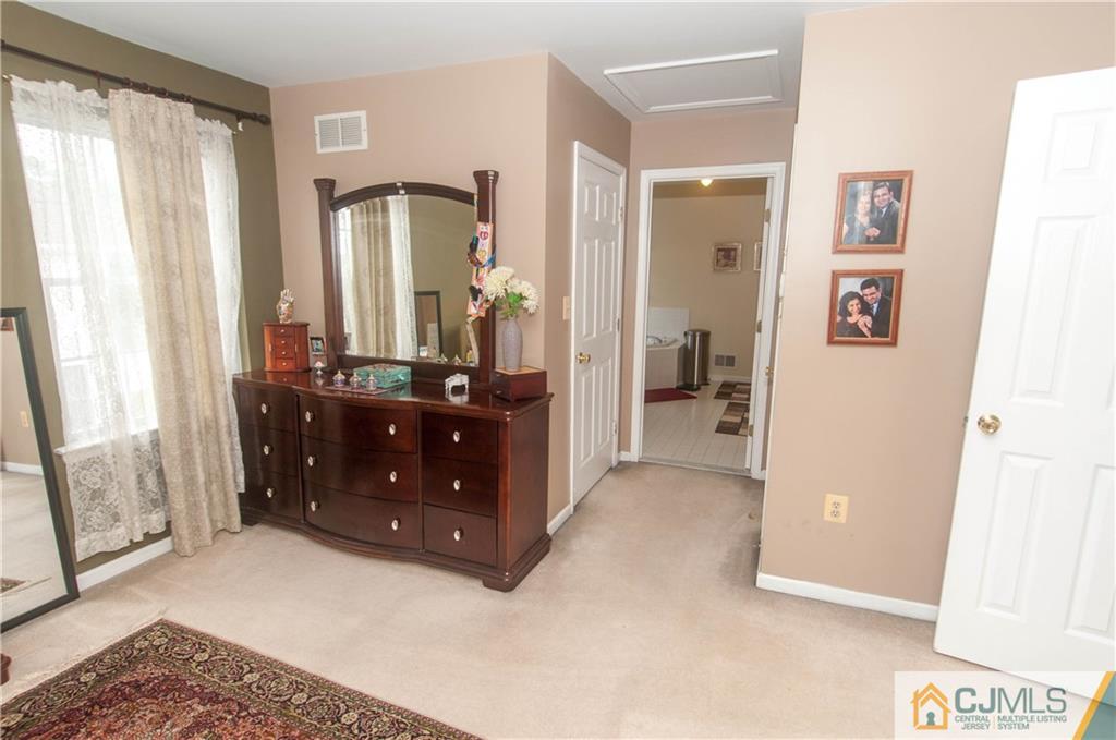 56 Lexington Road Monmouth Junction, NJ 08852 - Photo 21 of 25 Gallery Image 21