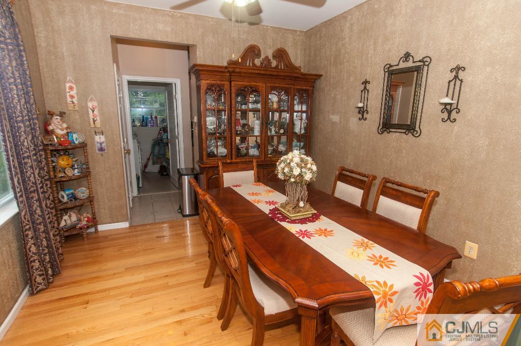 56 Lexington Road Monmouth Junction, NJ 08852 - Photo 8 of 25 Gallery Image 8