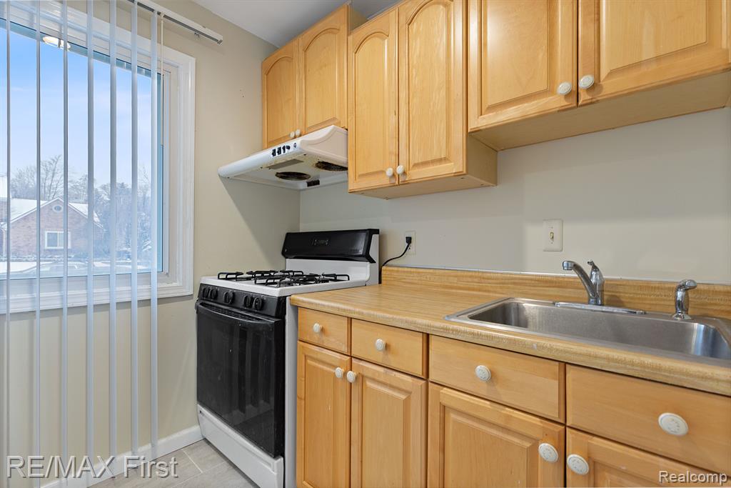 854 Stanford Circle Rochester Hills, MI 48309 - Photo 15 of 45