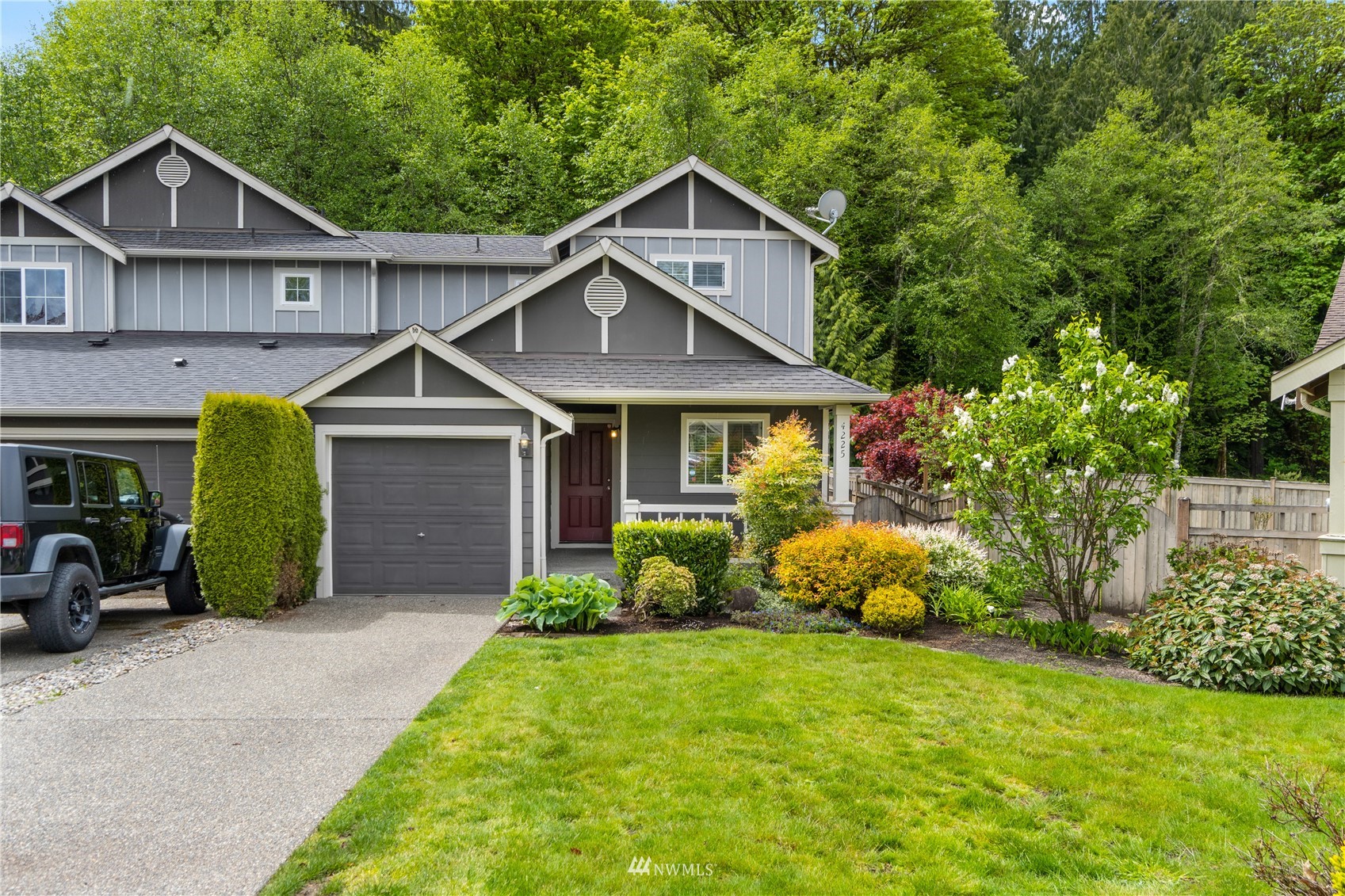 4225 Roxanna Loop Southeast Lacey, WA 98503 - Photo 2 of 25 Gallery Image 2