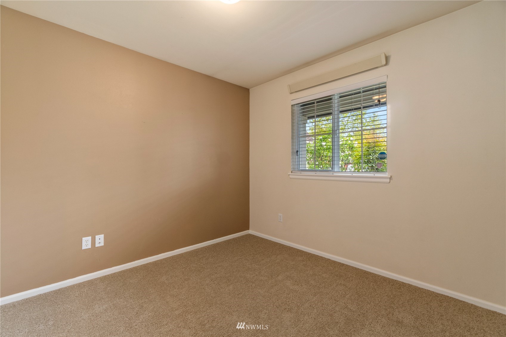 4225 Roxanna Loop Southeast Lacey, WA 98503 - Photo 6 of 25 Gallery Image 6