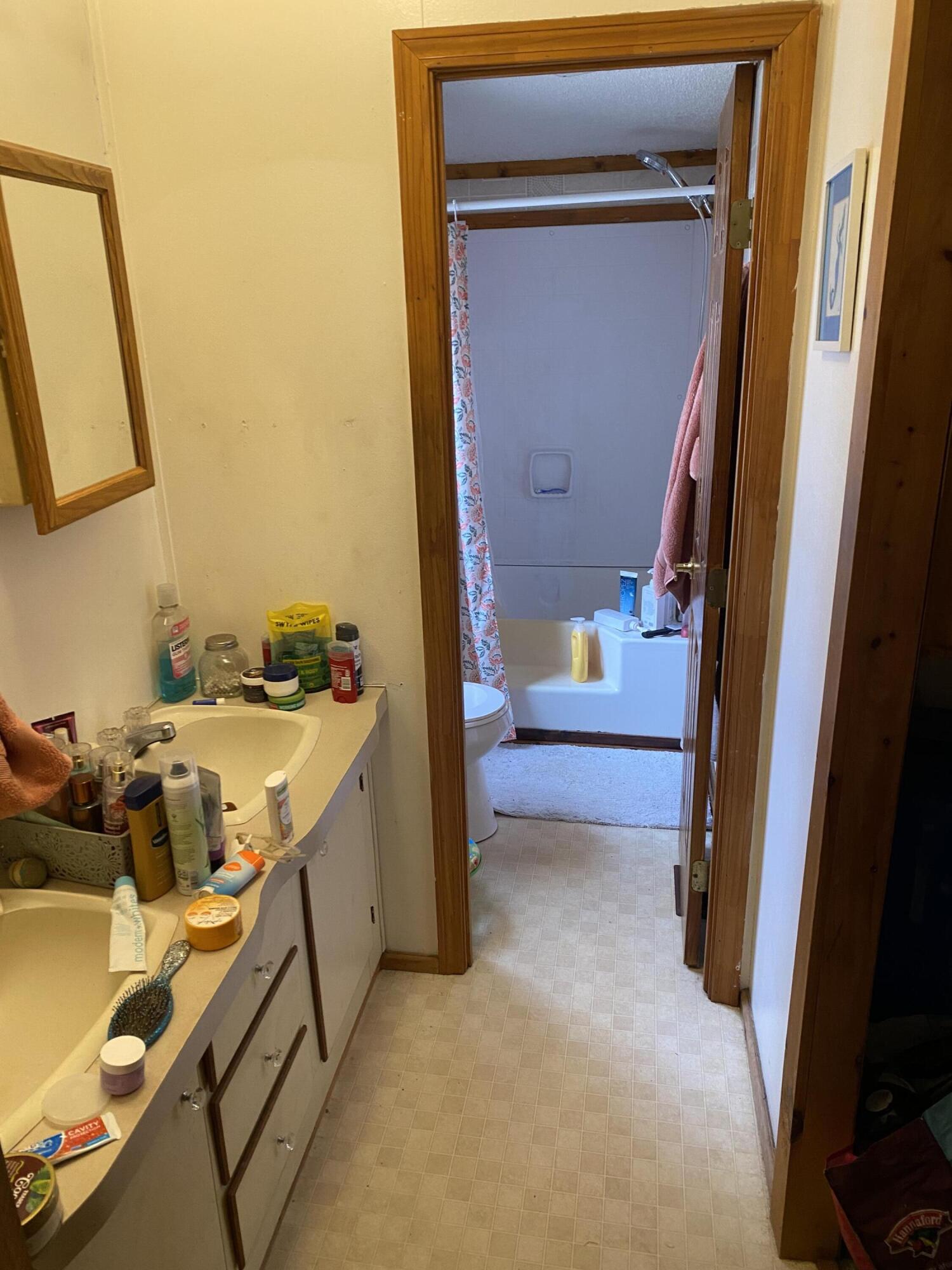 312 Ridge Road Fairfield, ME 04937 - Photo 10 of 26 11 En Suite