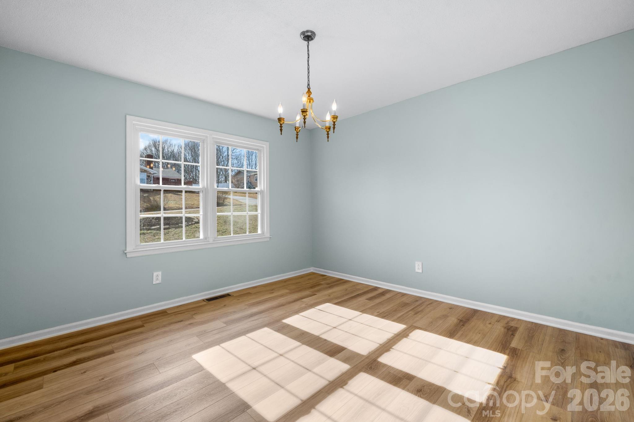 102 Castlegate Drive Morganton, NC 28655 - Photo 3 of 44