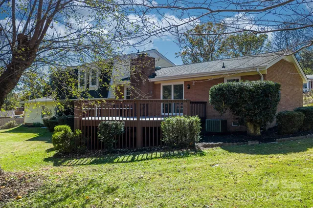 $385,000 | 102 Castlegate Drive, Morganton, NC 28655