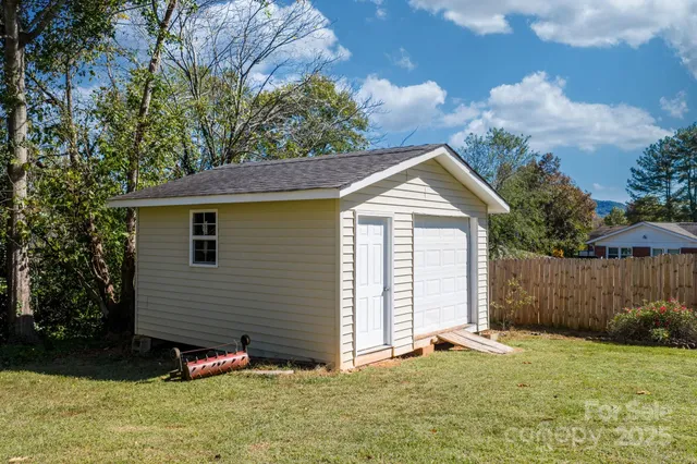 $385,000 | 102 Castlegate Drive, Morganton, NC 28655