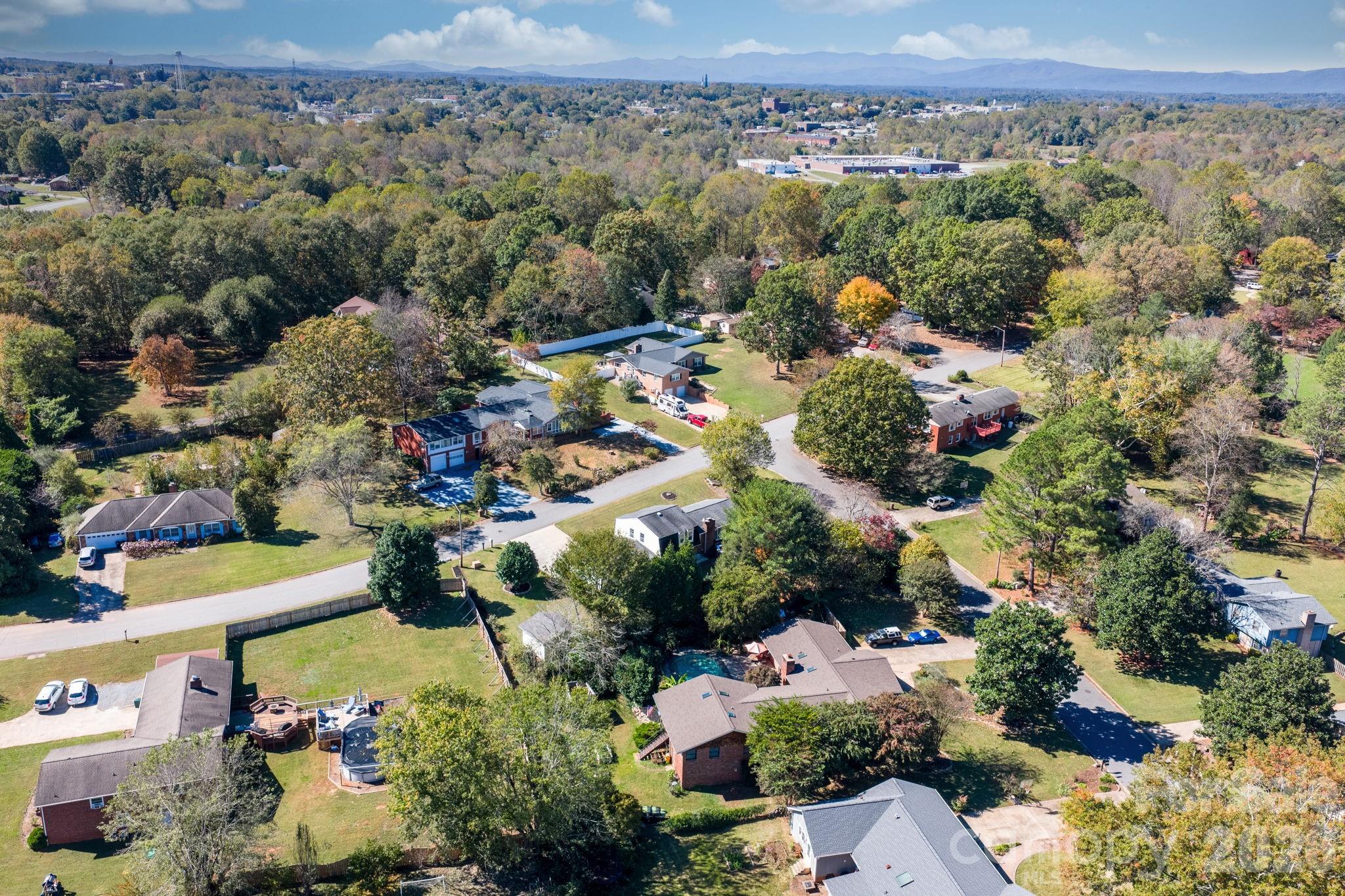 102 Castlegate Drive Morganton, NC 28655 - Photo 41 of 44