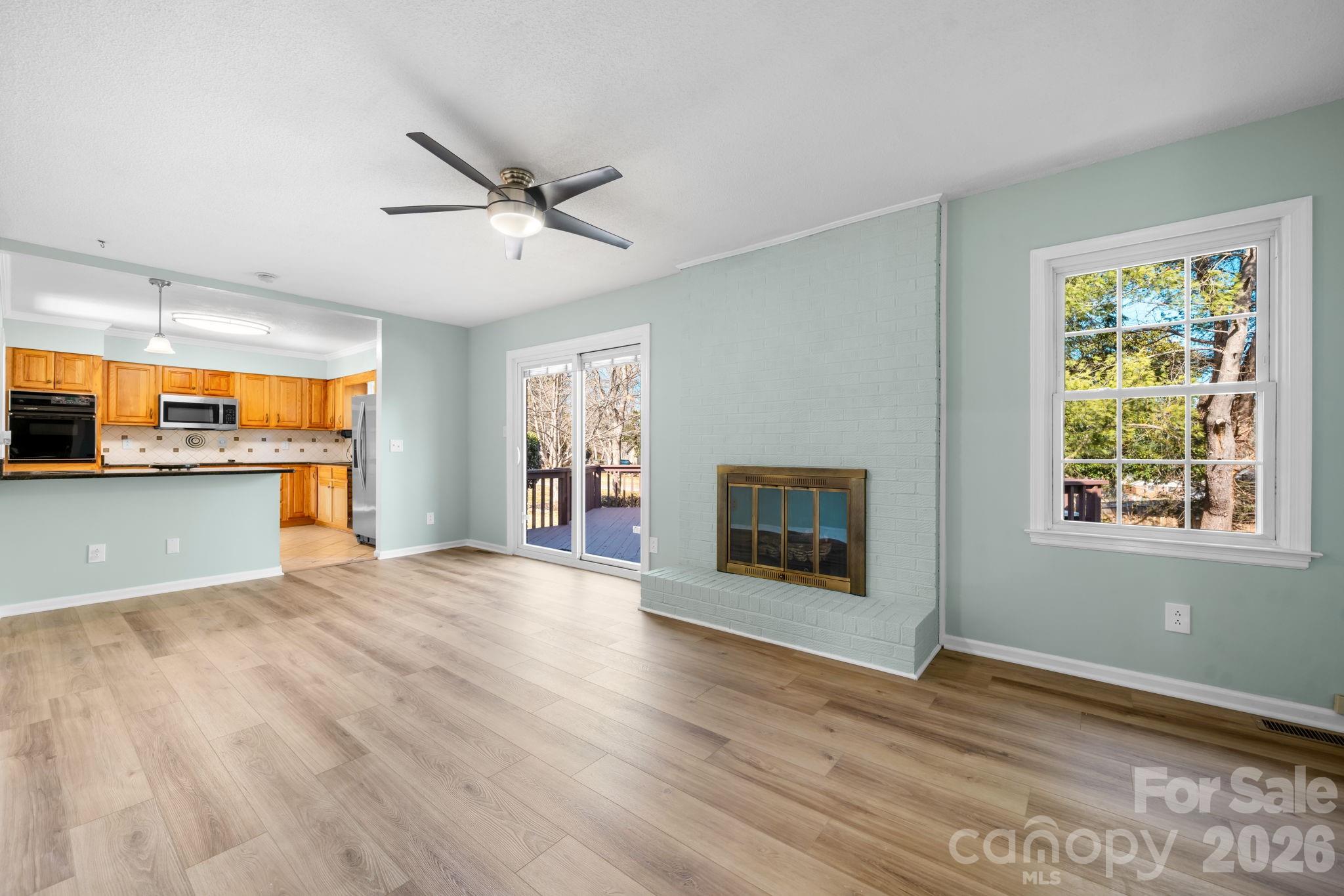 102 Castlegate Drive Morganton, NC 28655 - Photo 5 of 44