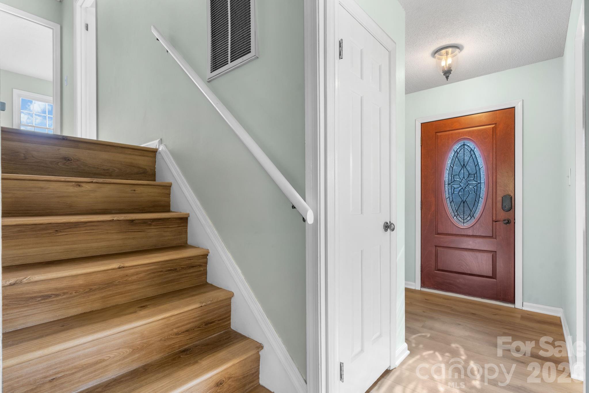 102 Castlegate Drive Morganton, NC 28655 - Photo 7 of 44