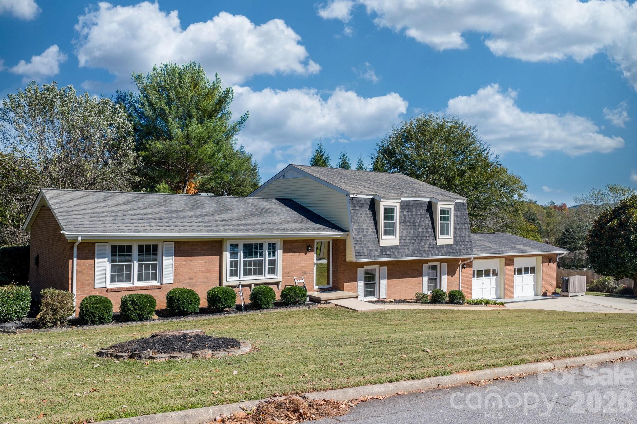 102 Castlegate Drive Morganton, NC 28655 - Photo 10 of 44