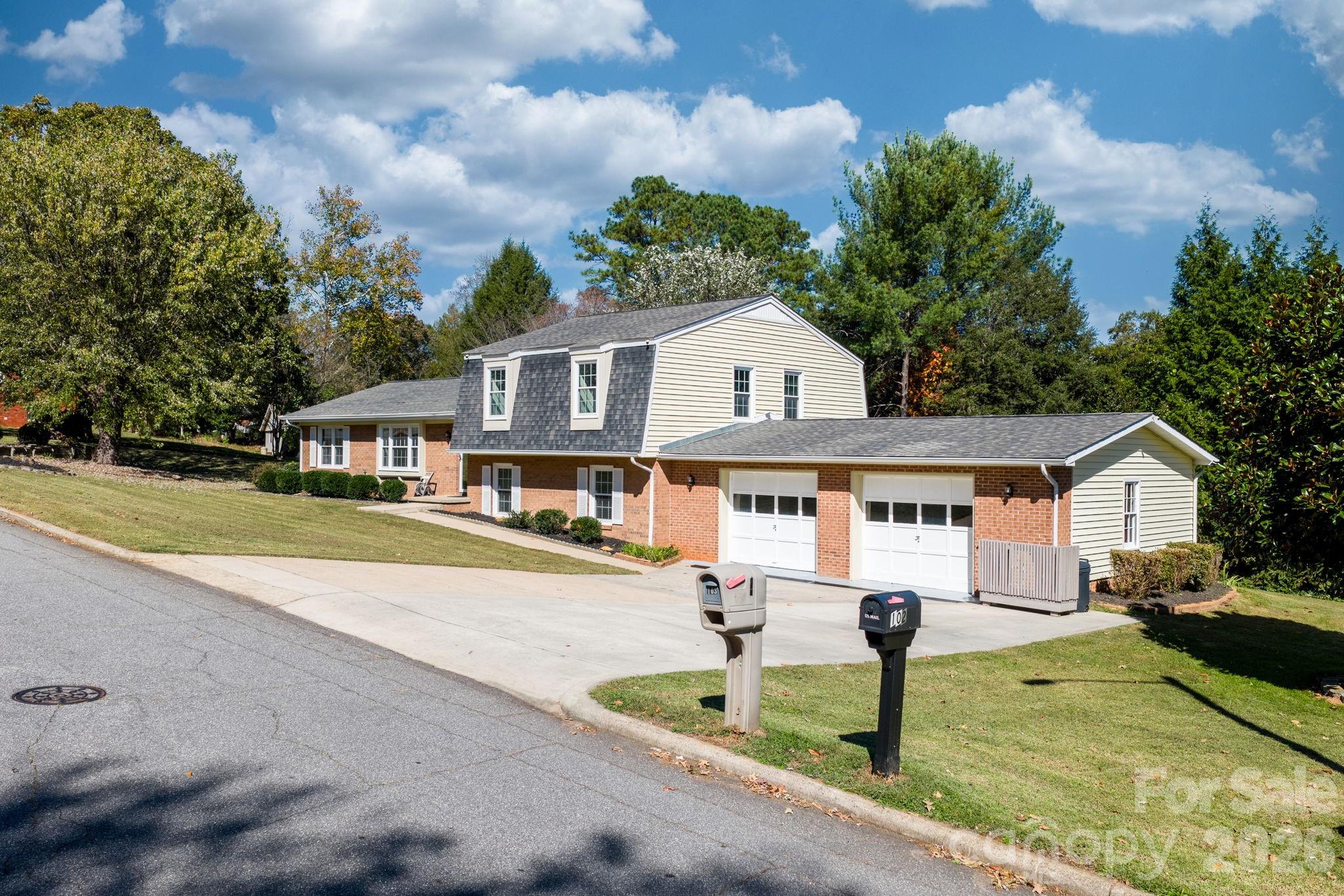 102 Castlegate Drive Morganton, NC 28655 - Photo 10 of 44